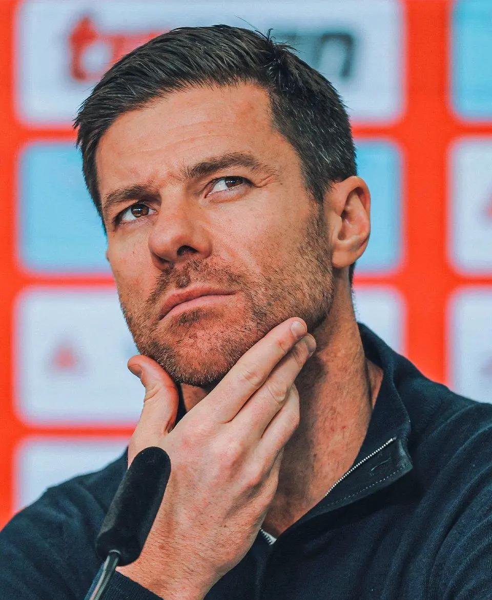 开云体育-德甲小钢炮奖杯