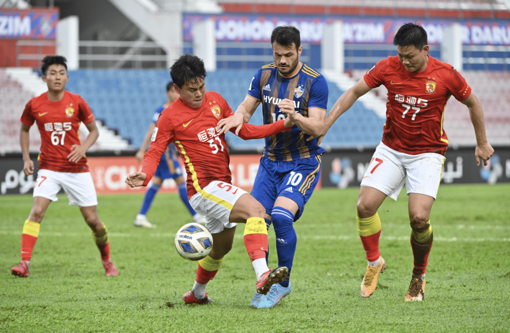 开云官网-集结日体能课后，山东泰山远射贴柱备战亚冠，管理层满意，细节决定成败的简单介绍